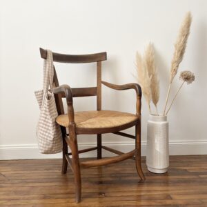 Fauteuil campagnard en paille & noyer