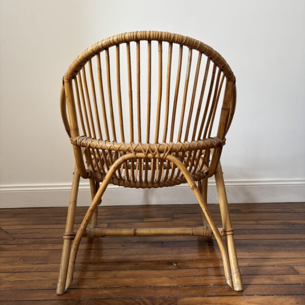 Fauteuil coquille en rotin vintage – Image 7
