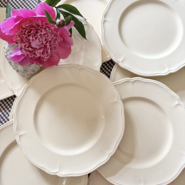 Lot d'assiettes plates Terre de Fer modèle Longchamp – Image 2